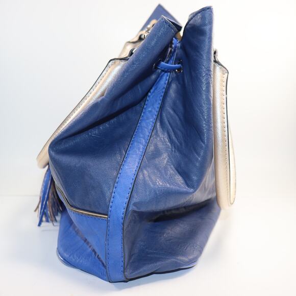 Guess PU drawstring bucket bag with tassels - Picture 3 of 6